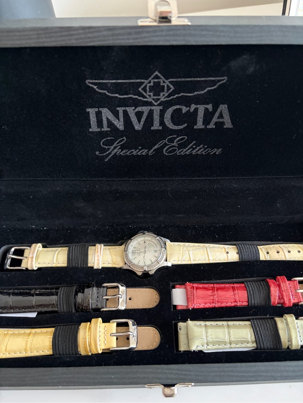 Vintage Invicta ladies Interchangeable Strap Watch Set Assorted Straps